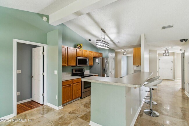 Building Photo - 14018 Fish Eagle Dr E