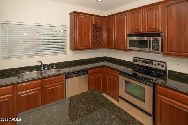 Building Photo - 605 N 111th Dr