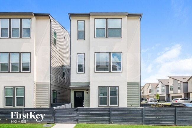 Building Photo - 18536 Centro Row