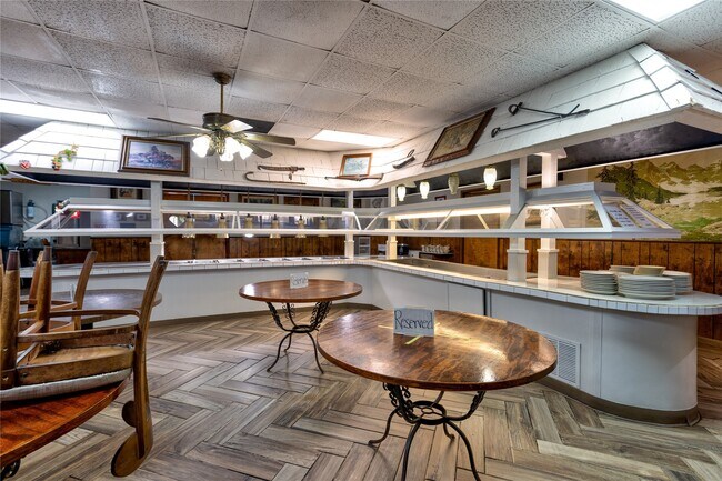 Building Photo - 2414 S Gordon St