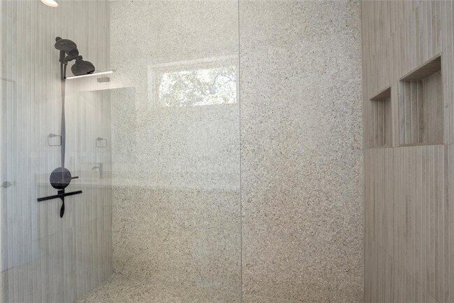 Building Photo - 18205 Fair Ln