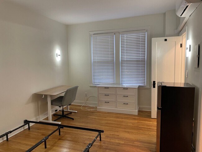 Building Photo - Newly Remodeled Studio, 1-Bathroom Near Johns Hopkins University