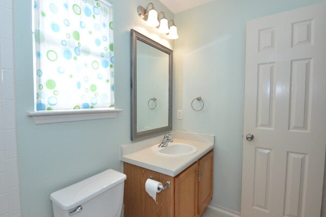 Building Photo - Beautiful Corner Lot Home in Plum Creek