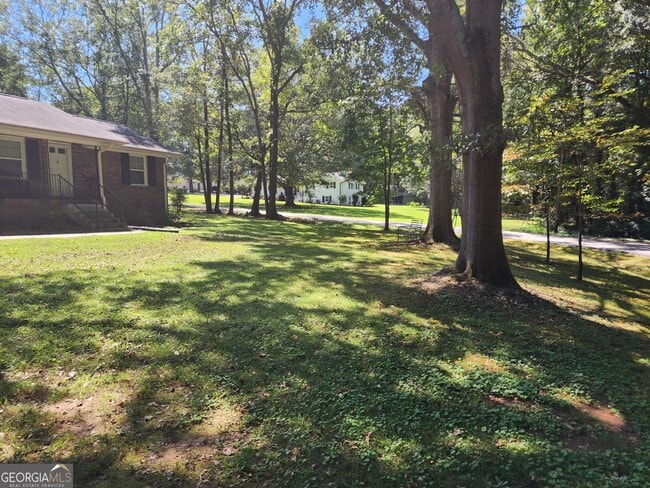 Building Photo - 335 Gilmer St