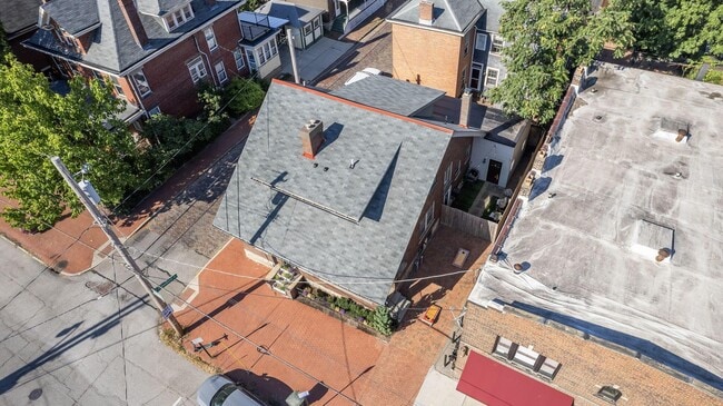 Building Photo - 503 S 3rd St