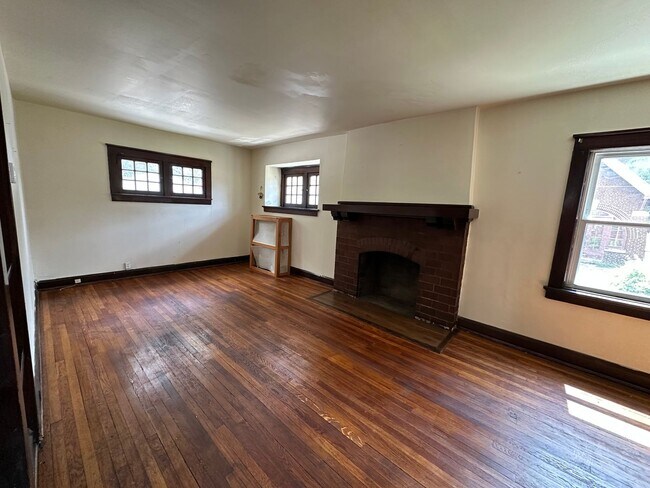 Building Photo - 1217 Florencedale Ave