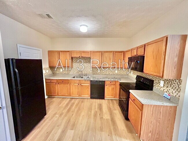 Building Photo - 1559 Eastern Sunrise Ln
