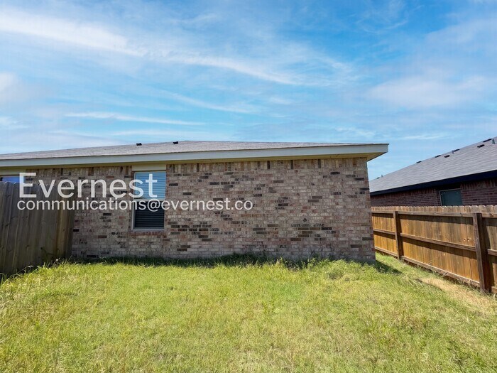 Building Photo - 2316 Duntov Dr