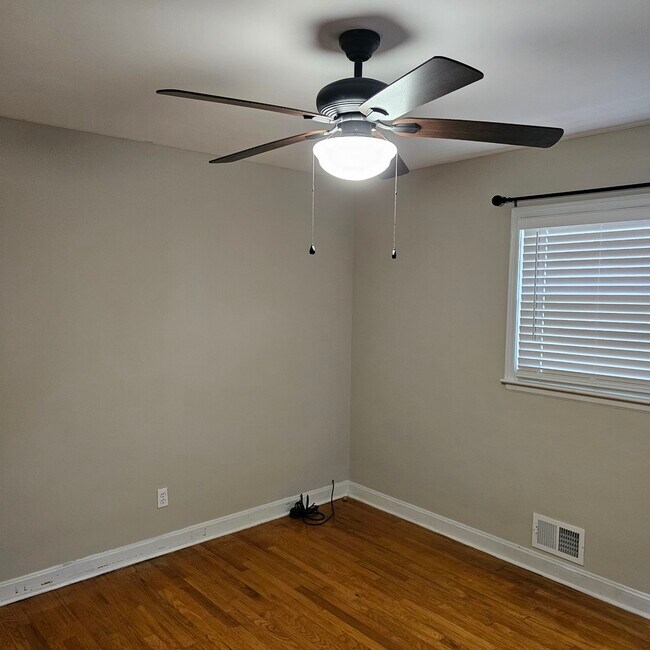 Building Photo - 4403 Estate Dr