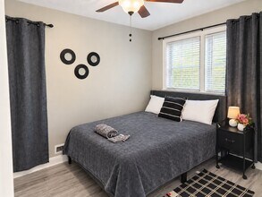 Building Photo - 4331 Brehms Ln