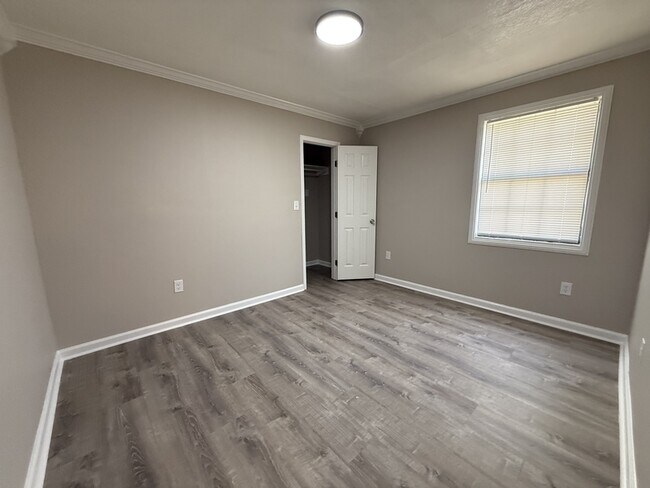 Building Photo - 1537 Boxwood St