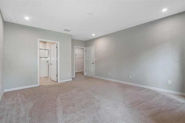 Building Photo - 11234 High Noon Trl