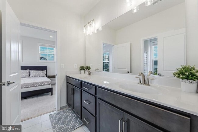 Building Photo - 23765 Fairfield Knl Ct