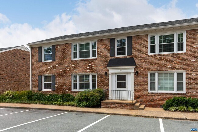 Building Photo - 161 Hessian Hills Way