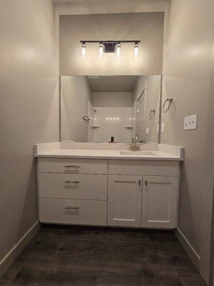 Building Photo - 3813 Ogden Ave