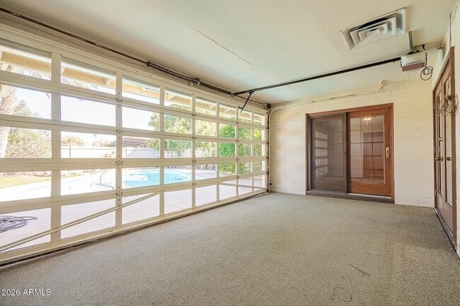 Building Photo - 650 E Malibu Dr