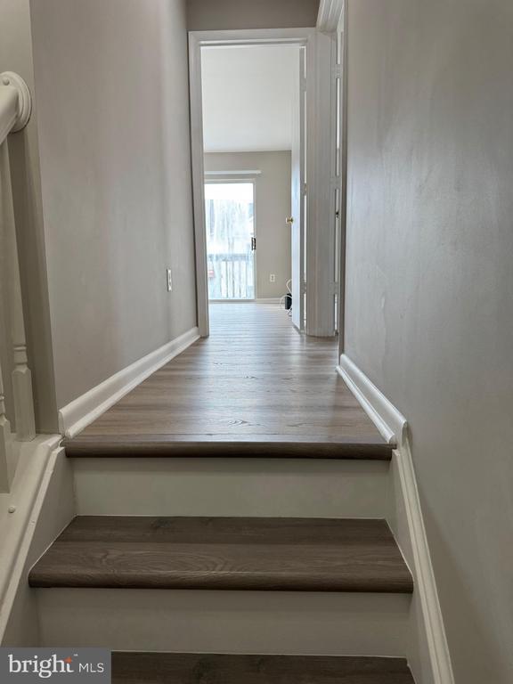 Building Photo - 44244 Mossy Brook Square