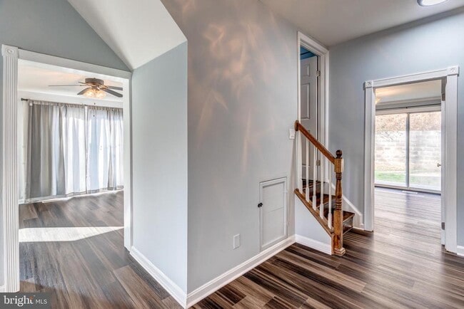 Building Photo - 12121 Catalina Dr