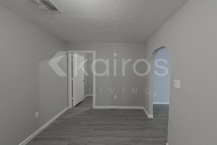 Building Photo - 10405 Barada St