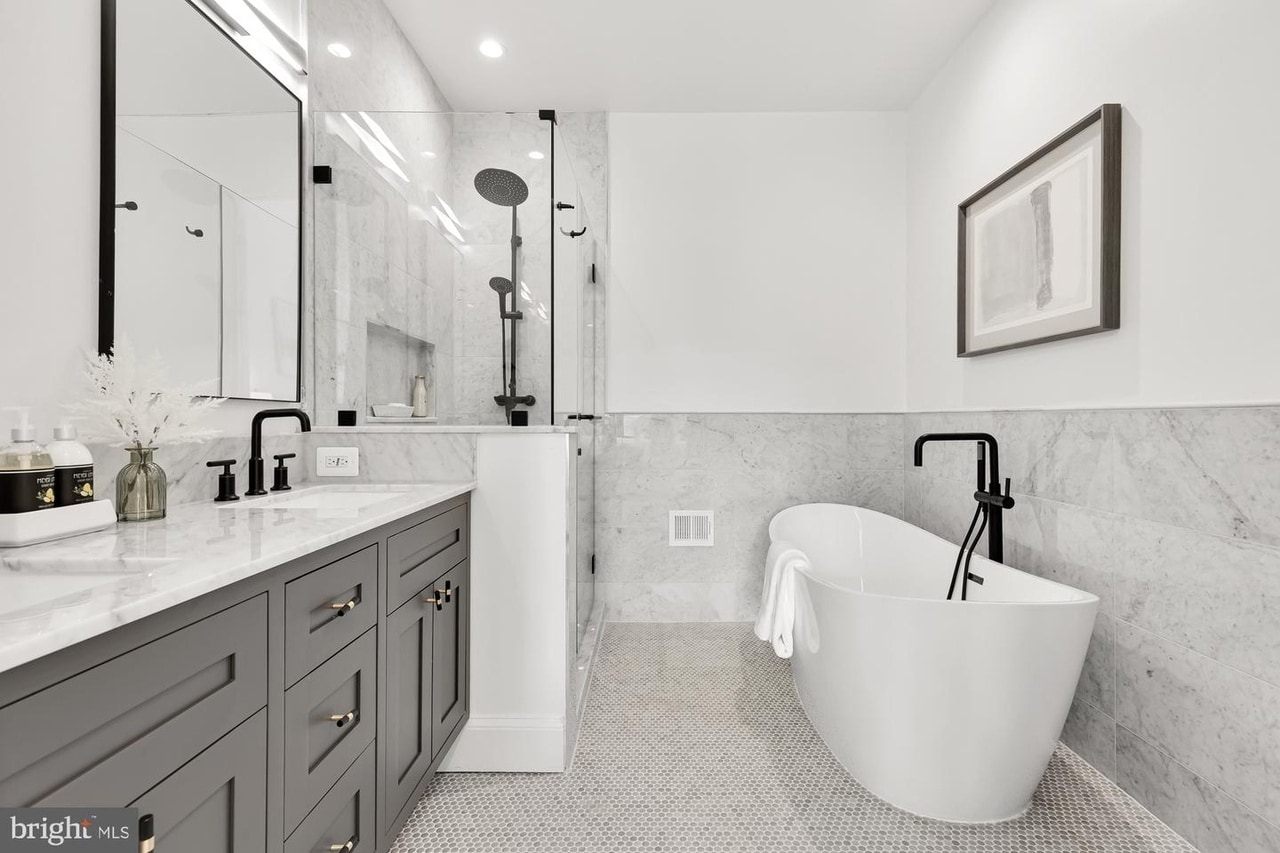 Primary bathroom - 70 Q St NW