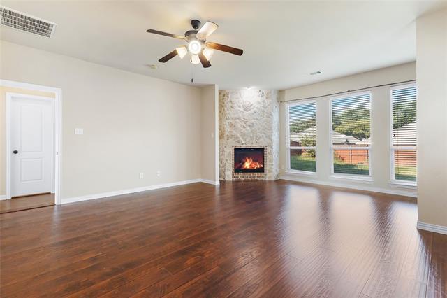 Building Photo - 2324 Amesbury Dr