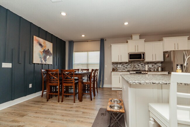 Building Photo - 1106 Shoal River Dr