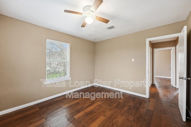 Building Photo - 1107 Defender St