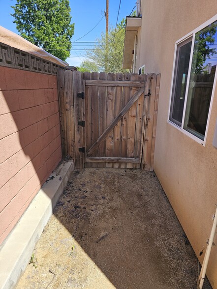 Building Photo - 6649 Cleon Ave