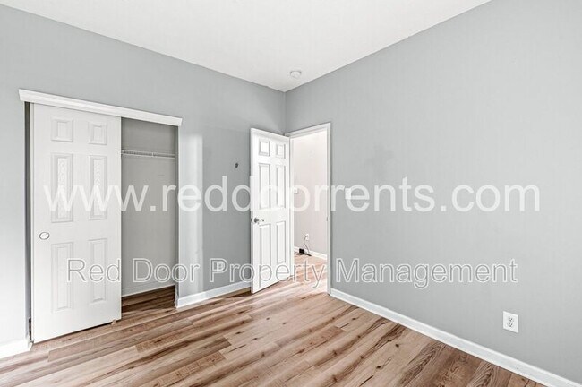 Building Photo - 5841 Hornbean Ct