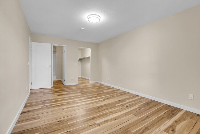 Building Photo - $1,995 - 2 Bed, 2 Bath Condo in Lakewood w...