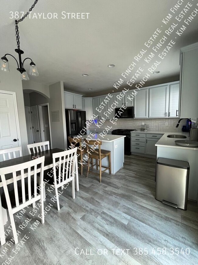 Building Photo - 387 Taylor St