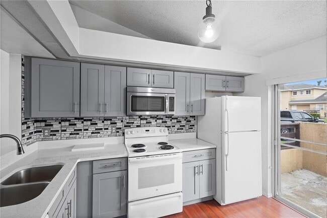 Building Photo - 3125 Sandy Shore Ln