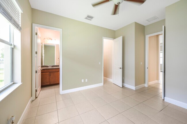 Building Photo - 16066 Rain Lilly Way