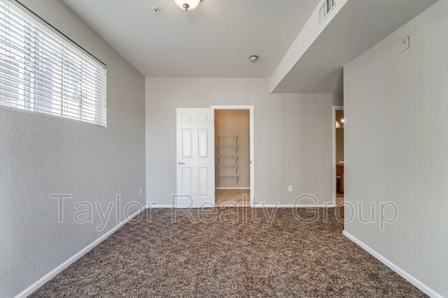 Building Photo - 2855 Blue Sky Cir