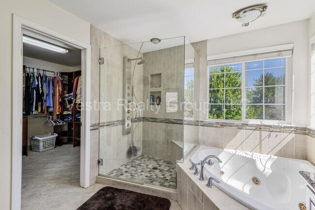 Building Photo - 2157 Maples Pl