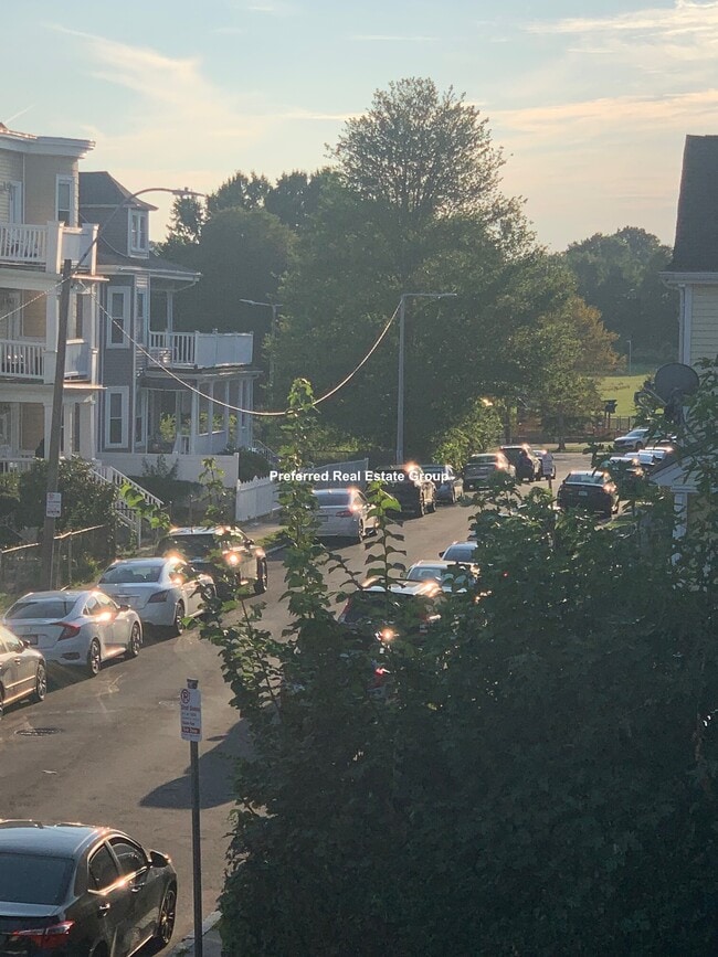 Building Photo - 9 Kerwin St