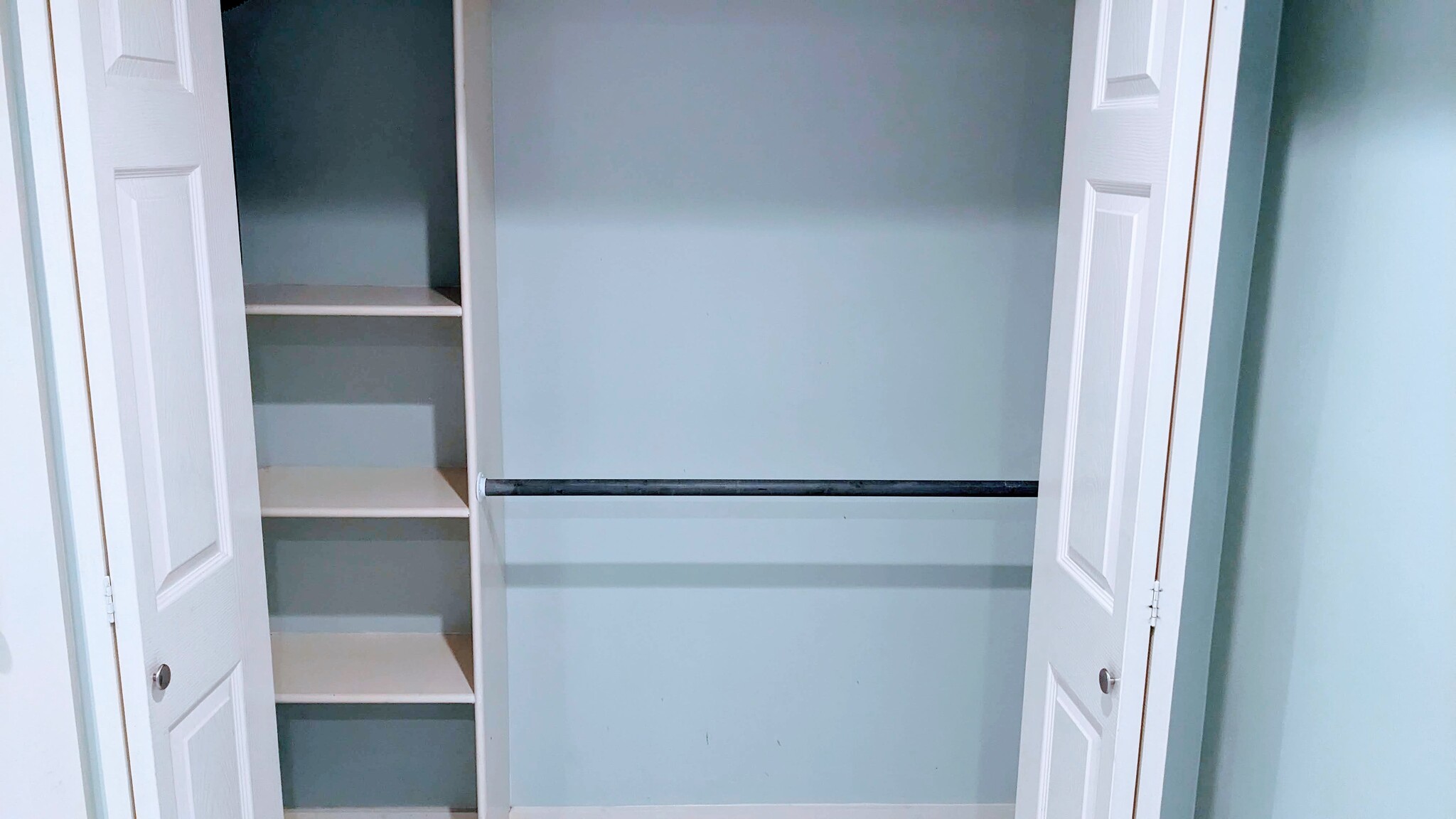 Building Photo - 917 Hendricks Ave