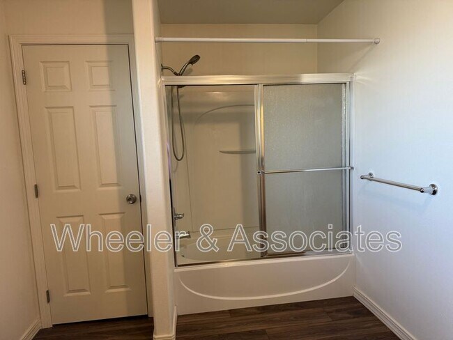 Building Photo - 1584 W Galbraith Ln