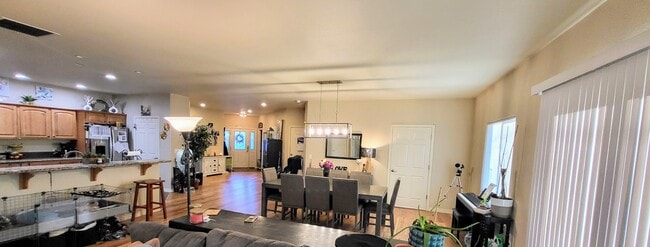 Building Photo - 525 Reed Mesa Dr