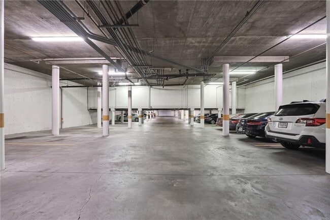 Building Photo - 3636 Peachtree Rd NE