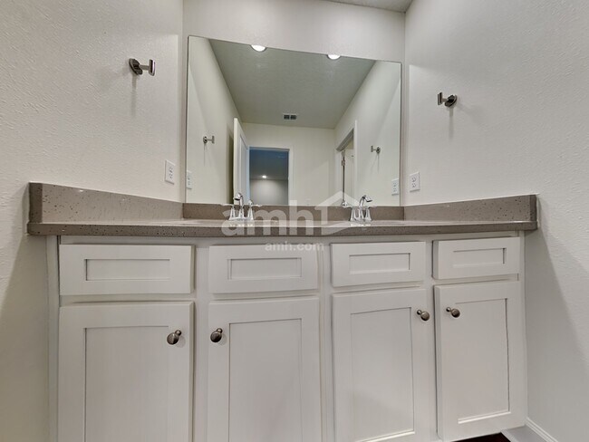 Building Photo - 2821 Alanas Mdw Wy