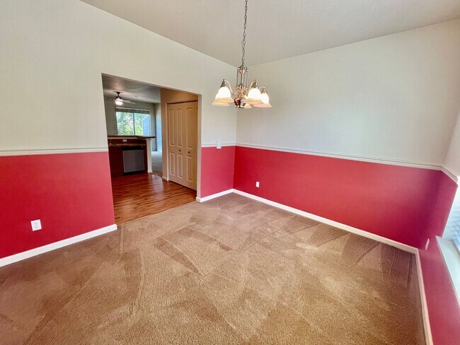 Building Photo - 12947 NW Clement Ln