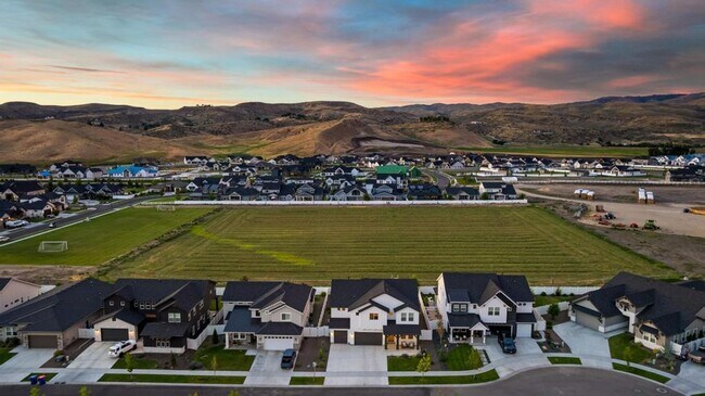 Building Photo - Luxurious Farmhouse Living in Dry Creek Ranch