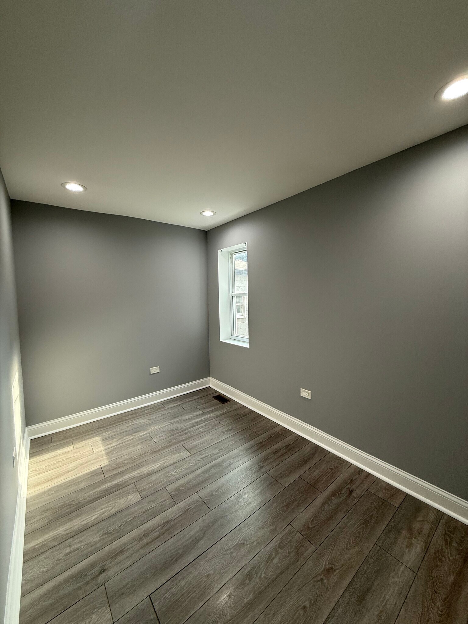 Building Photo - 2251 W Cullerton St