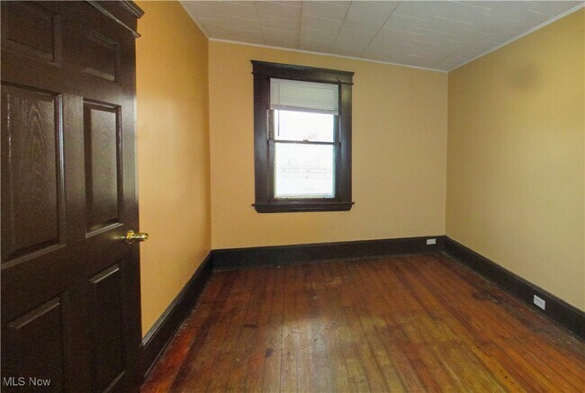 Building Photo - 3672 E 48th St