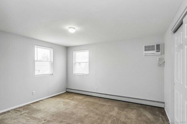 Building Photo - 27 Apollo Ln