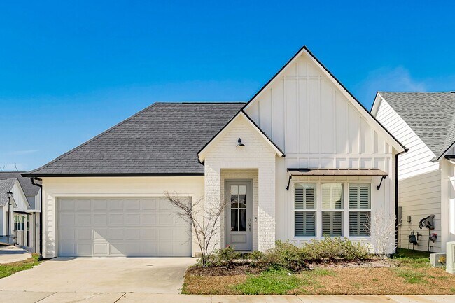 Building Photo - 3 Bedroom Home in River Hills