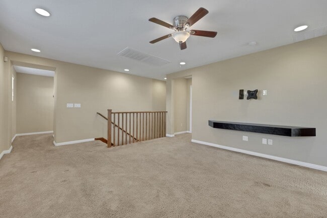 Building Photo - Southern Highlands: Spacious 4-Bedroom Home in a Gated Community with Upstairs Loft, Private Back...