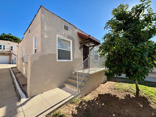 Building Photo - Rowena Avenue, 2809-2821.5