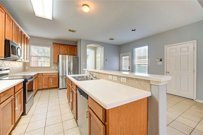 Building Photo - 6219 Cameron Cove Ln